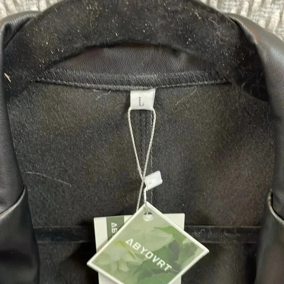 ABYOVRT Faux leather jacket Size L NWT - Picture 3 of 5